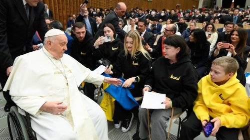 Папа: дякую всім, хто матеріально і молитовно підтримує Україну