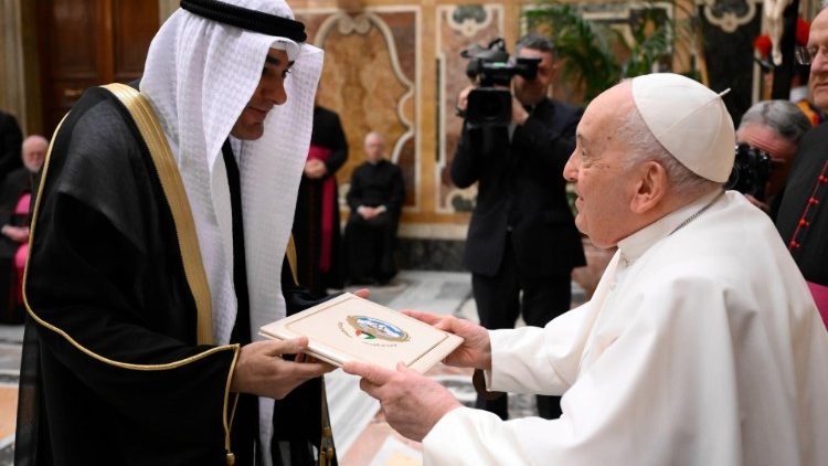 Franziskus mit dem neuen Botschafter von Kuwait