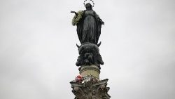 Estatua de la Inmaculada Concepción en la Plaza de España