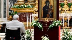 Popiežiaus malda prie „Salus Populi Romani“ paveikslo Popiežiškojioje Didžiojoje Marijos bazilikoje 2023 m. gruodžio 8 d.