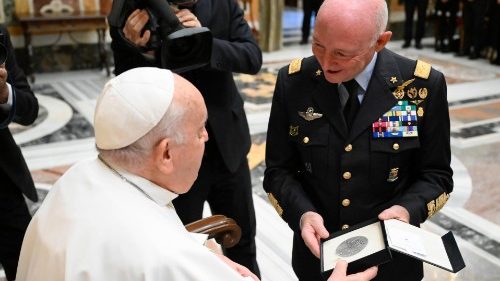 Il Papa: l’Aeronautica Militare sia custode della vita, della giustizia e della pace