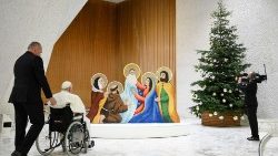 2023.12.09 Delegazioni per il dono del presepio e dell'albero di Natale in Piazza San Pietro