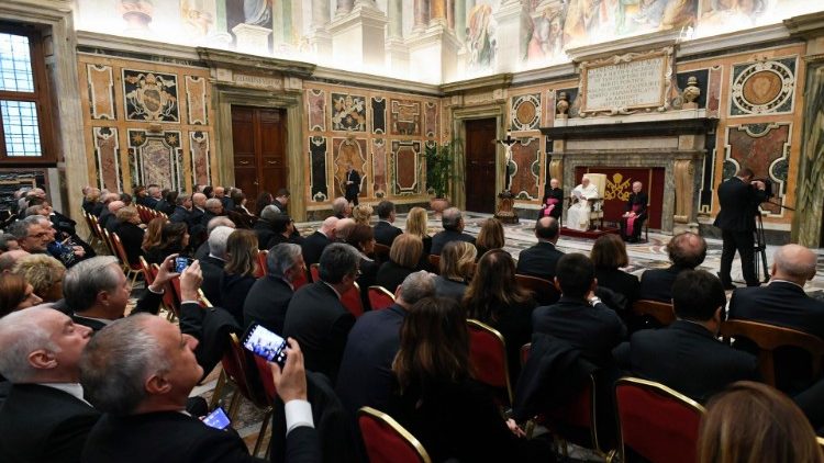 Ancora un immagine del discorso del Papa ai prefetti italiani