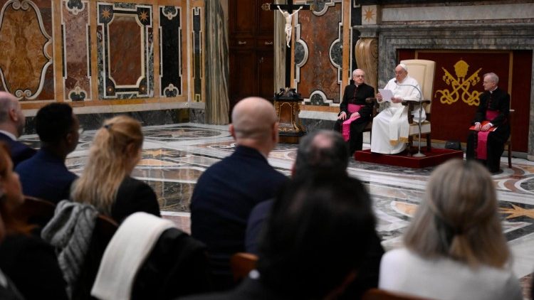 O Papa com os organizadores do Concerto de Natal com os Pobres e para os Pobres