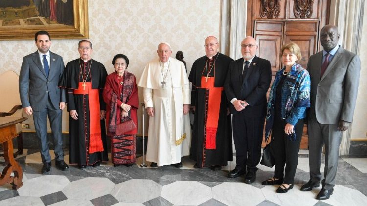 A Zayed-díj küldöttsége Ferenc pápánál