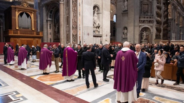 Rito de la comunión en la Misa para los empleados de la Santa Sede