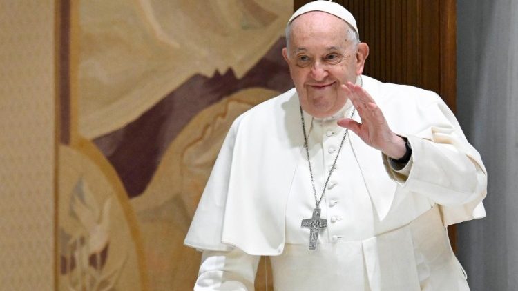 Un Papa Francisco alegre en su última Audiencia General antes de la Navidad