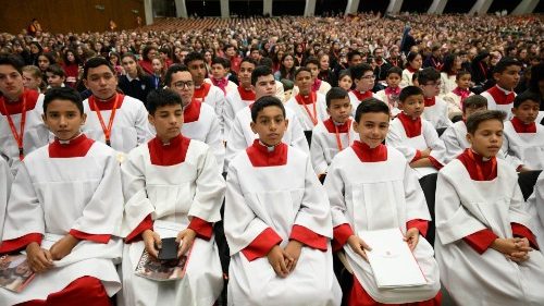 Le Pape encourage les choristes à la joie et à l'humilité