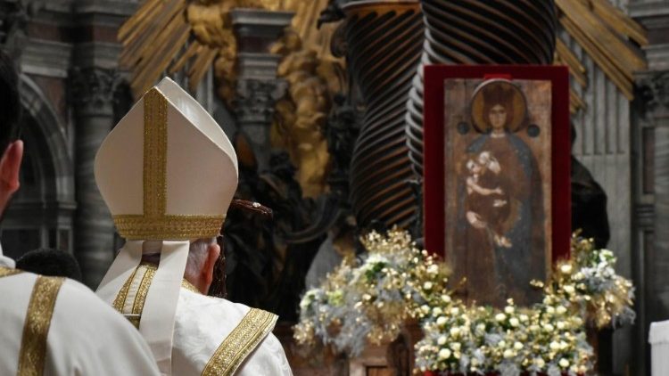 البابا يترأس صلاة الغروب في عيد القديسة مريم والدة الله