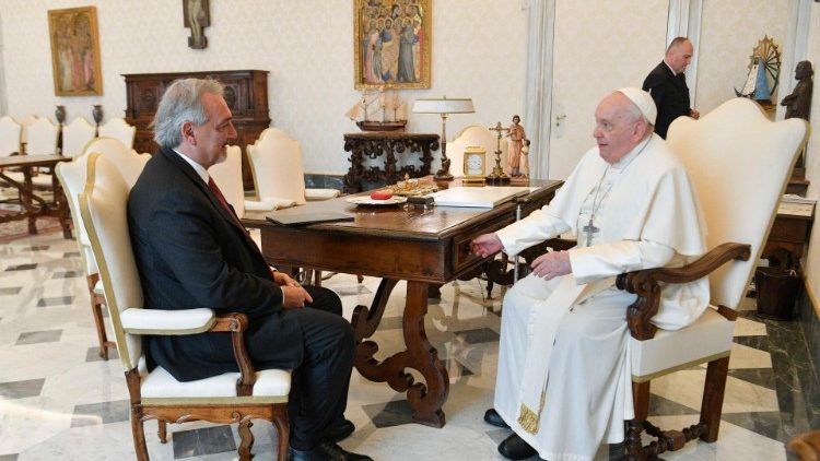Papež Frančišek in Franccesco Rocca, predsednik pokrajine Lacij