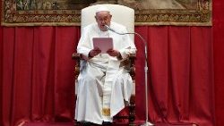 Der Papst bei seiner Rede an Diplomaten im Vatikan