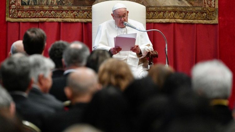 Popiežius Pranciškus kreipėsi į diplomatinį korpusą