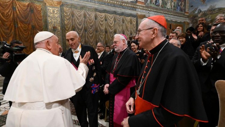 Папата с дипломатическия корпус към Ватикана