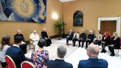 L'incontro della delegazione del gruppo Dialop transversal dialogue project con Papa Francesco in Vaticano