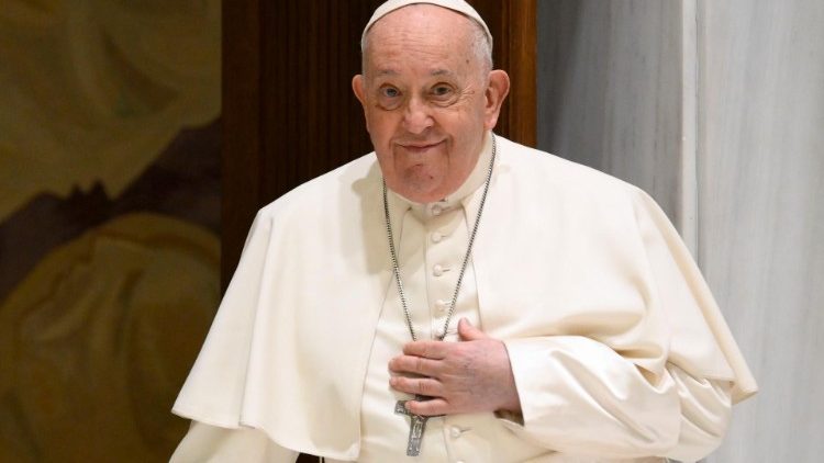 البابا يستقبل وفداً من حركة "حارسات العائلة المقدسة"