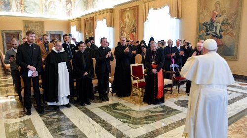 Papež k pravoslavným studentům: Překonávat předsudky, bořit bariéry, stavět mosty dialogu a přátelství