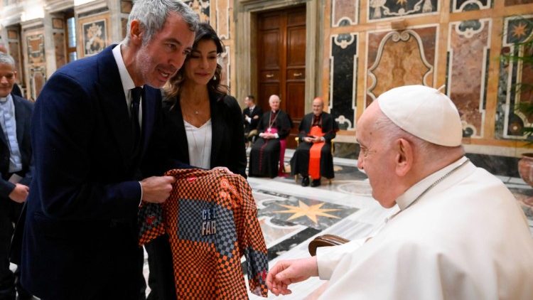 Ferenc pápa az "Athletica Vaticana" sportegyesület tagjait fogadta