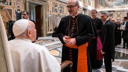 Le cardinal Pizzaballa, reçu par François à l'occasion du centenaire de Studium Biblicum Franciscanum. 