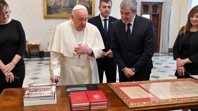 Audiência do Papa com o presidente do governo das Canárias