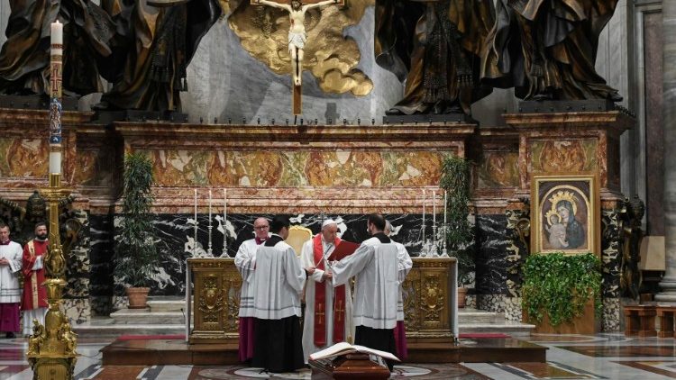 Papa Francesco presiede il rito dell’Ultima Commendatio e della Valedictio