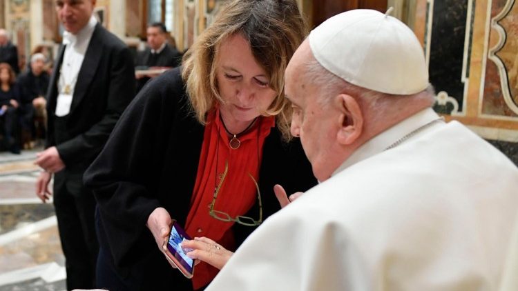 Il Papa ed Elisabetta Piqué, corrispondente del quotidiano argentino La Nación