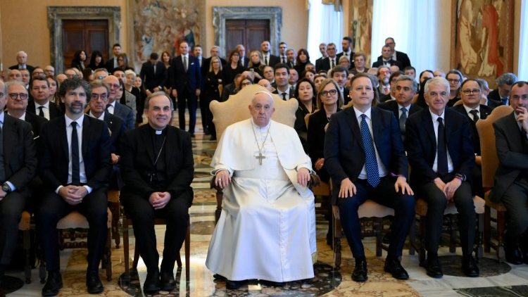 Audiência do Papa aos participantes do Simpósio organizado pela Vinitaly (Vatican Media)