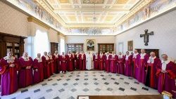 Pápež so sudcami Rímskej róty