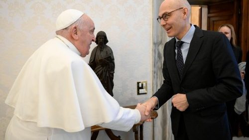 UN-Menschenrechtskommissar beim Papst: Gespräch über Frieden