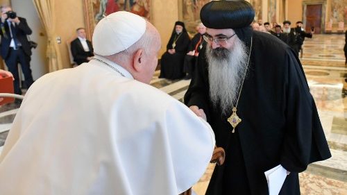 Påven till katolsk-ortodox kommission: Be och arbeta för enheten