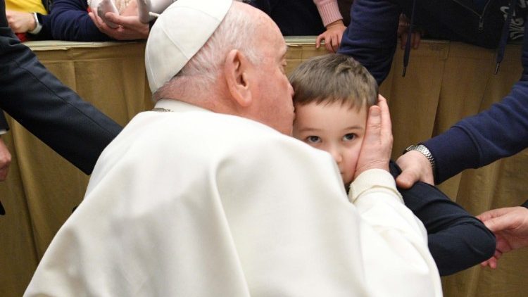 Encuentro del Papa con los confirmandos de la Diócesis de Bari, Italia, 27 de enero de 2024. (Vatican Media)