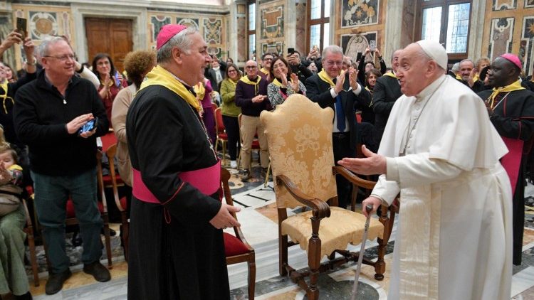 Les membres de l'association "Nolite timere, reçus au Vatican par le Pape François. 