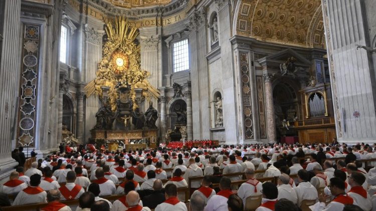  Kardinali Parolin gjatë meshës me pjesëmarrësit në Konferencën Ndërkombëtare për  Formimin e Priftërinjve