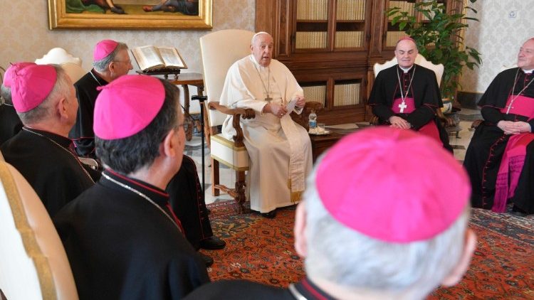 Un momento dell'udienza di Papa Francesco con i vescovi del Trivenetro