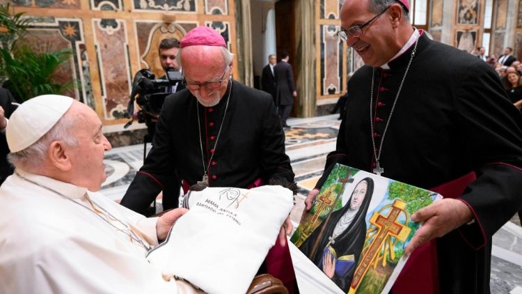 Bispos argentinos com o Papa Francisco