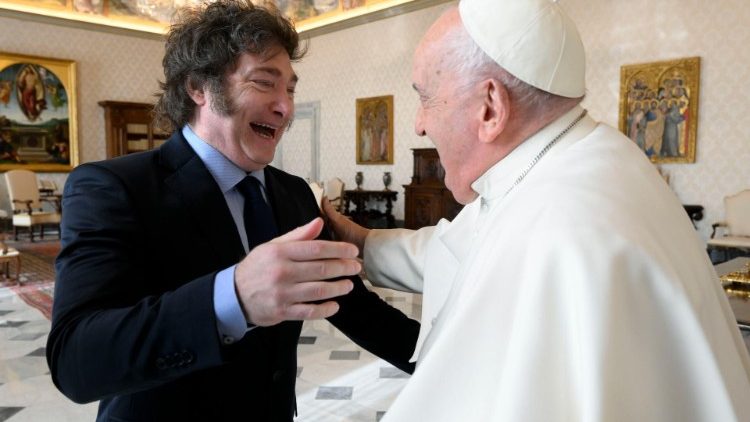 프란치스코 교황과 하비에르 헤라르도 밀레이 아르헨티나 대통령