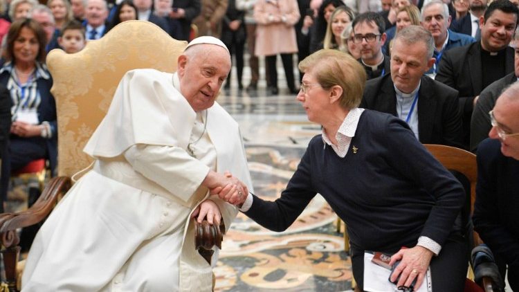 Il Papa con i partecipanti alla Cattedra dell'accoglienza
