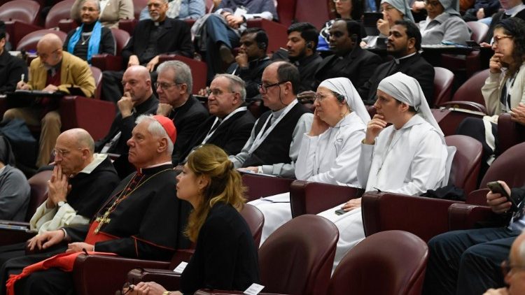 Alguns dos participantes da conferência no Vaticano