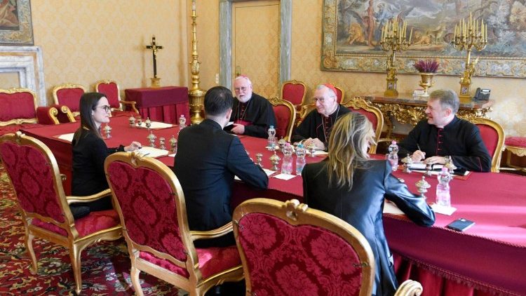 La rencontre avec le cardinal Pietro Parolin, secrétaire d'État, et Jakov Milatović 