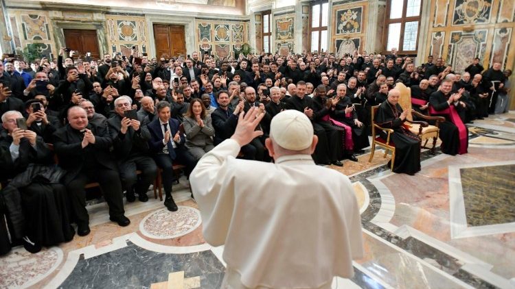 Papst Franziskus empfängt Teilnehmer der internen Forumssitzung