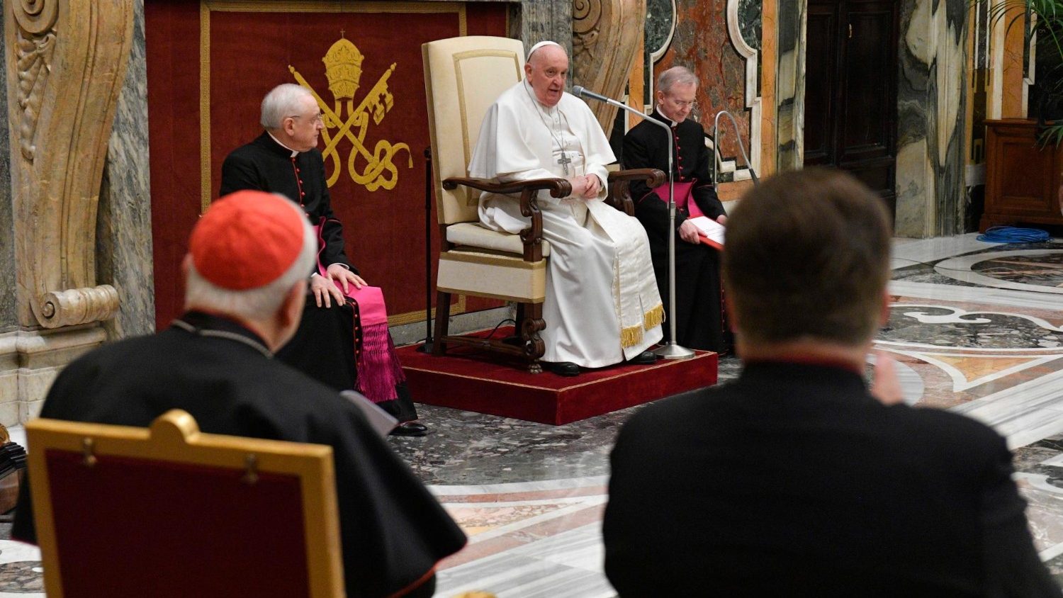 Der Papst an die Beichtväter: In jedem Akt der Barmherzigkeit erstrahlt das Angesicht Gottes