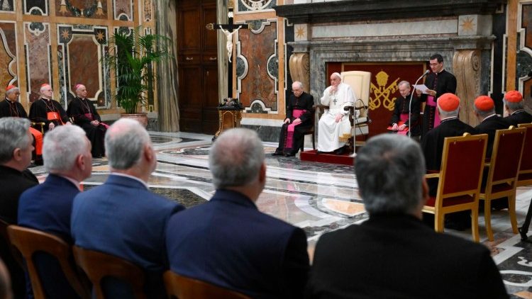 Az Evangelizációs dikasztérium közgyűlésének tagjait fogadja a pápa