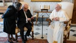 Papa Francesco con il presidente della Repubblica di Malta George Vella 