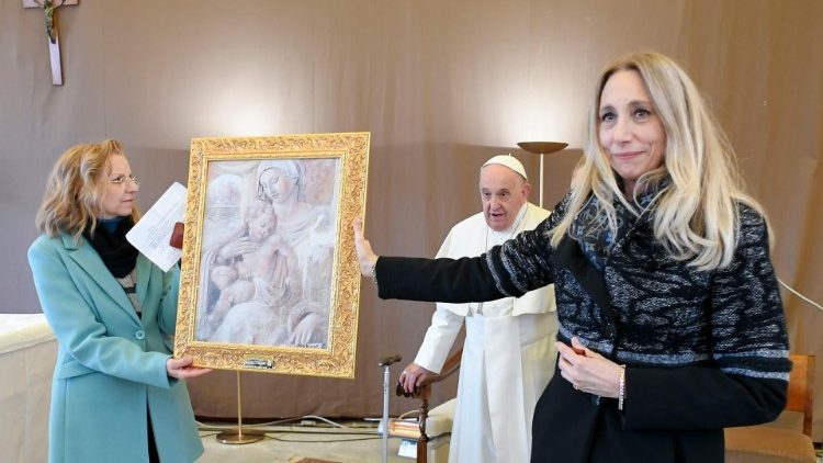 Pope Francis' gift to Rebibbia penitentiary in Rome  on Holy Thursday