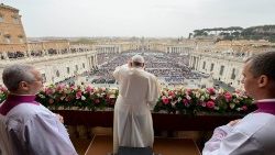 رسالة البابا فرنسيس إلى مدينة روما والعالم بمناسبة عيد الفصح ٢٠٢٤