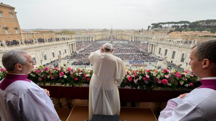 Papa Francesco durante la benedizione Urbi et Orbi