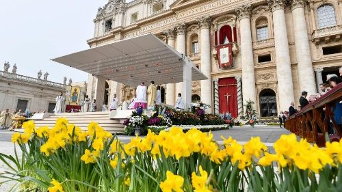 Pope Francis presides at Mass on Easter Sunday