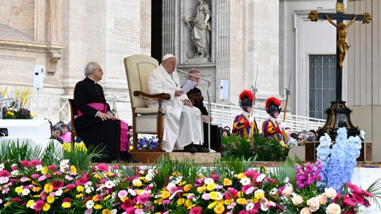 في مقابلته العامة مع المؤمنين البابا فرنسيس يتحدث عن فضيلة العدل