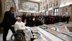 Papież do latynoskich księży: bądźcie dla ludzi jak „chusta Weroniki”