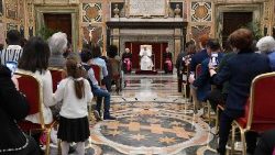  البابا فرنسيس يستقبل أعضاء جمعية Sant’Angela Merici في سيراكوزا في الذكرى الخمسين لتأسيسها