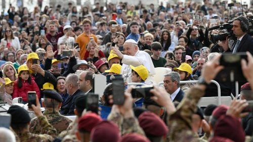 El Papa: La virtud de la fortaleza nos hace reaccionar y gritar "no" al mal del mundo